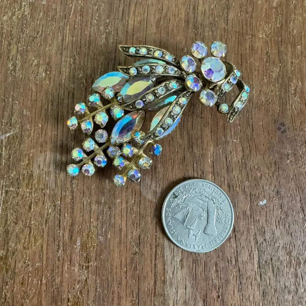 Selro Celini Signed VINTAGE AB Rhinestone gold tone waterfall‎ brooch pin